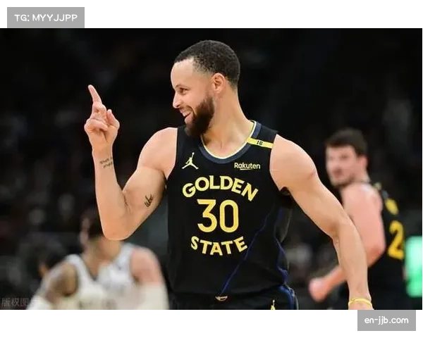 勇士迎战雄鹿，库里与巴特勒领衔首发，穆迪获准出战